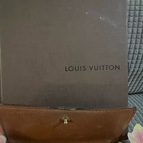 Preloved Louis Vuitton monogram wallet w/ dust bag and box - Picture 9 of 15